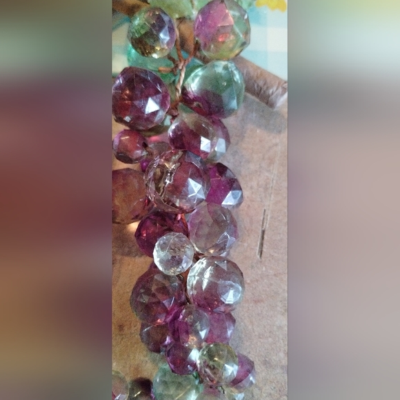 2 vintage sets of hard plastic grapes - Picture 2 of 3